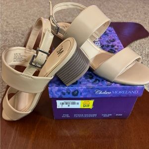 New never worn Chelsea Moreland Nude Sandal Size 7 M